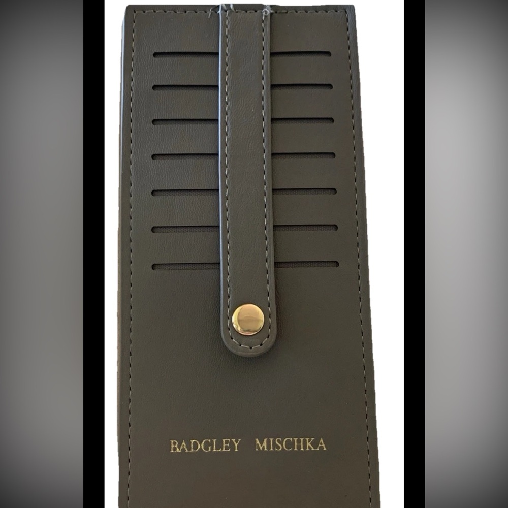 New Badgley Mischka 7 Slot Grey Card Holder Wallet With Snap Closure Gray